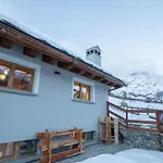 Chalet Fairway