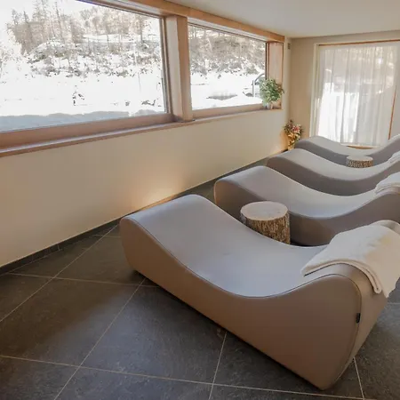 Chalet Fairway