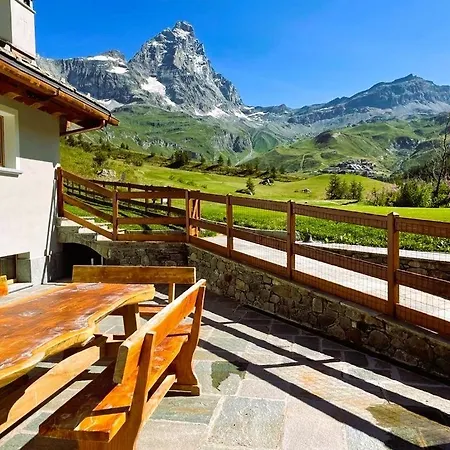 Chalet Fairway *